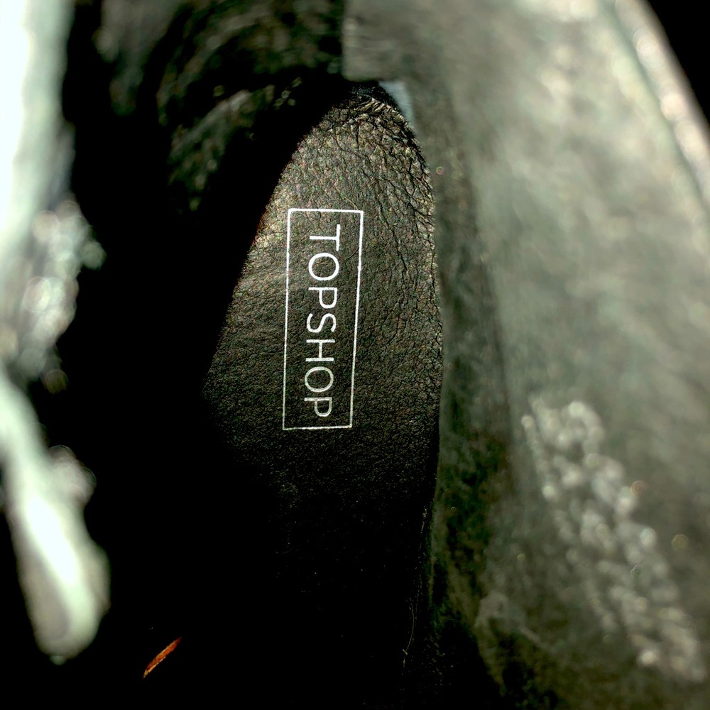 Topshop Brand New NEVER BEEN WORN Distressed Soft Leather Black Ankle Boots